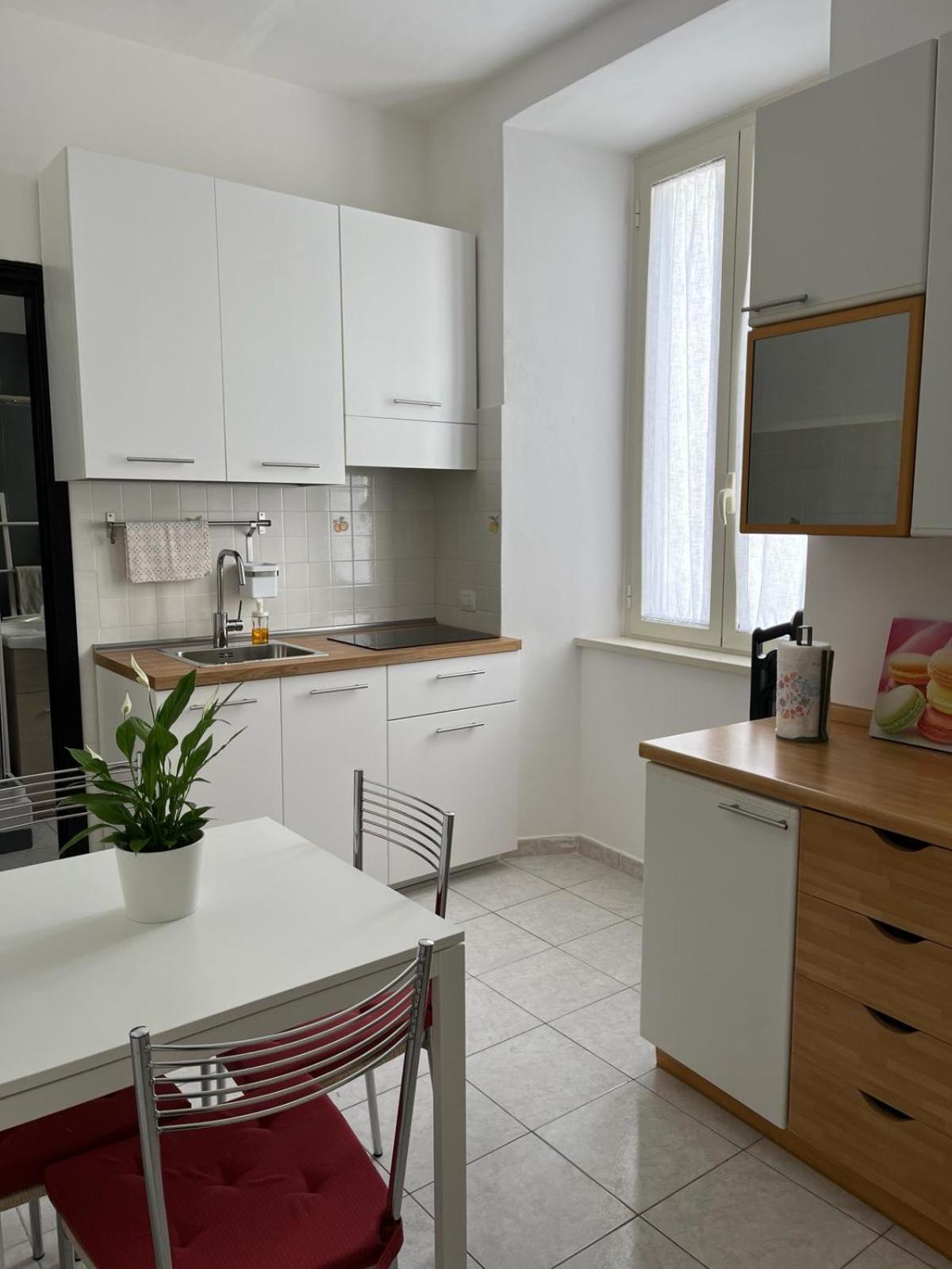 Luna Apartment Civitavecchia Buitenkant foto