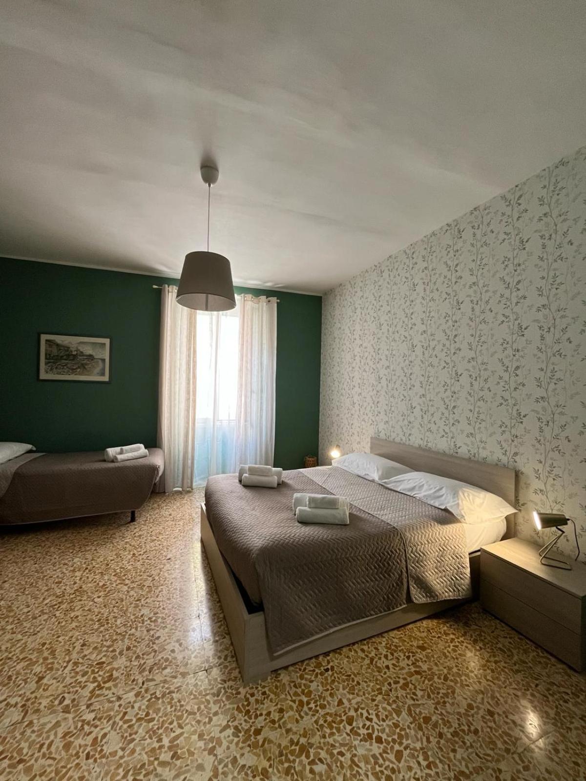 Luna Apartment Civitavecchia Buitenkant foto